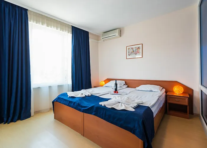 Amon Ra Family Хотел